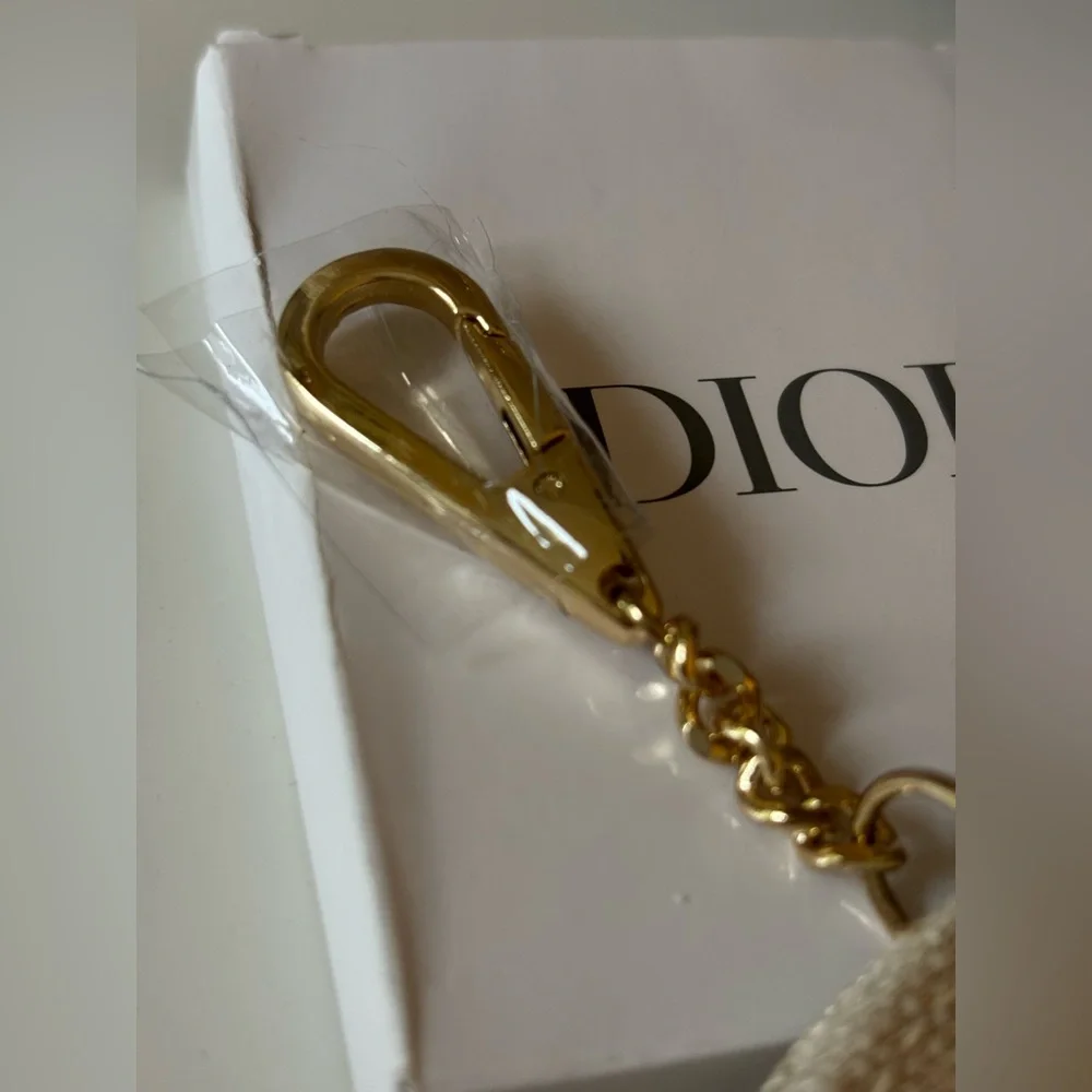 Linen NIB Mirror Purse or Keychain Gold tone hardware Beauty - Picture 6 of 6